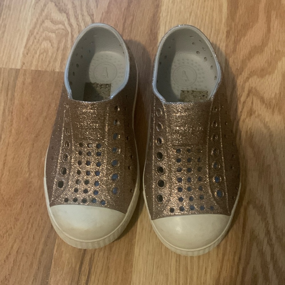 Pink sparkly natives